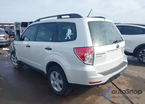 2011 Subaru Forester 2.5X z USA, uszkodzony, nr VIN JF2SHABC0BH711735
